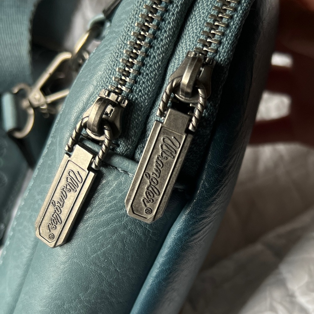 NWT Authentic Wrangler Bag